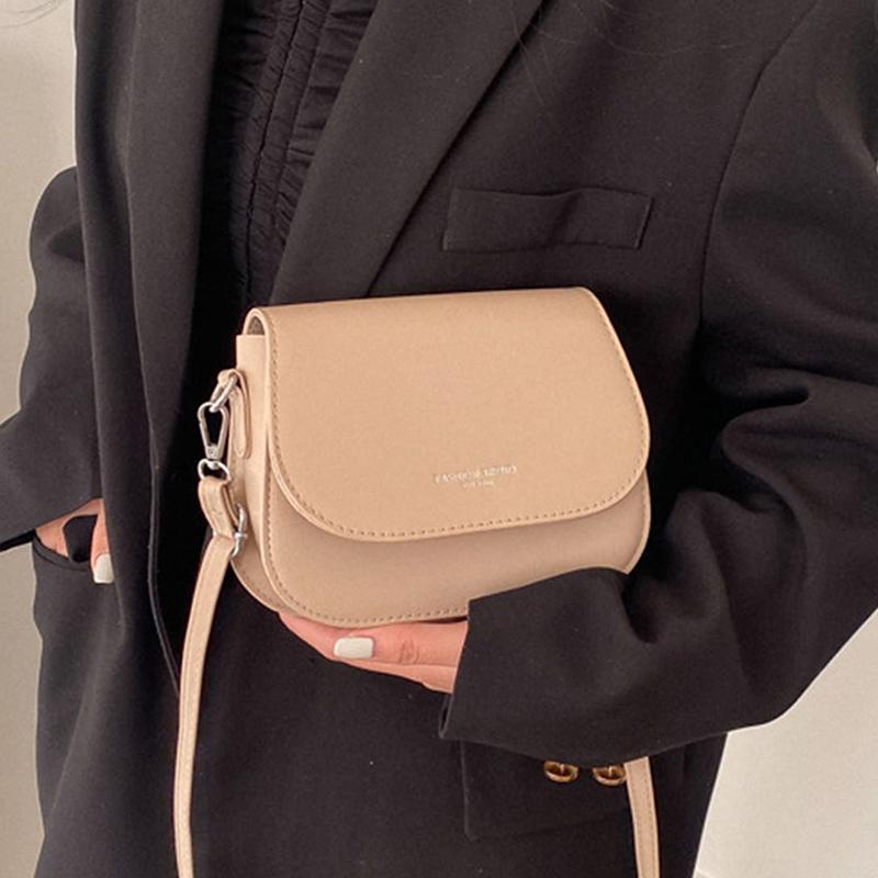 Women's Fashion Shoulder Bag Mini Letter Pattern Crossbody Bag Chic Saddle Bag Convenient Purse for Daily Use