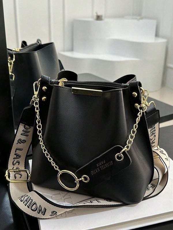 Women's Solid Color Crossbody Bucket Bag, 2024 New Summer Adjustable Chain Wide Letter Print Strap Shoulder Bag Back To School, Luxury Bags Crossbody Trendy Commuting Travel Bag, Fall Outfits, Earthtone Fall Freshness