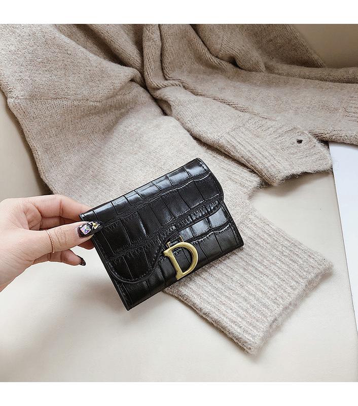 Small Fashion Luxury Brand Leather Wallet for Women with Multi-Card Slots and Anti-Demagnetization