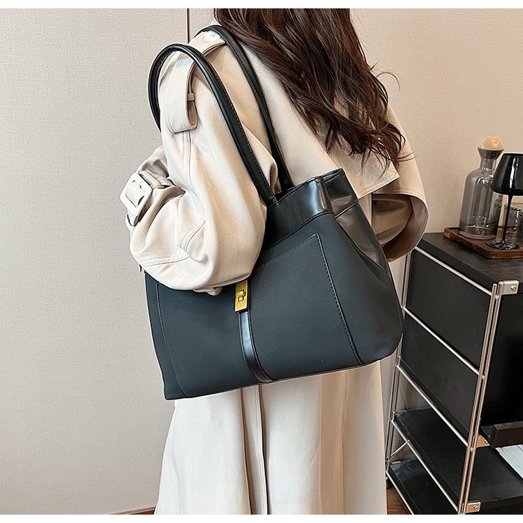 Shoulder Handbags for Women Vintage Vegan Leather Tote Purse Lightweight Trendy Soft Shoulder Bag with Zipper