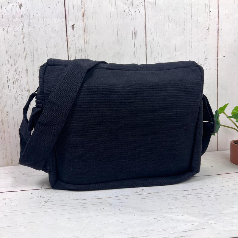 [Brand Name] Lukla Messenger Bag - Durable and Spacious