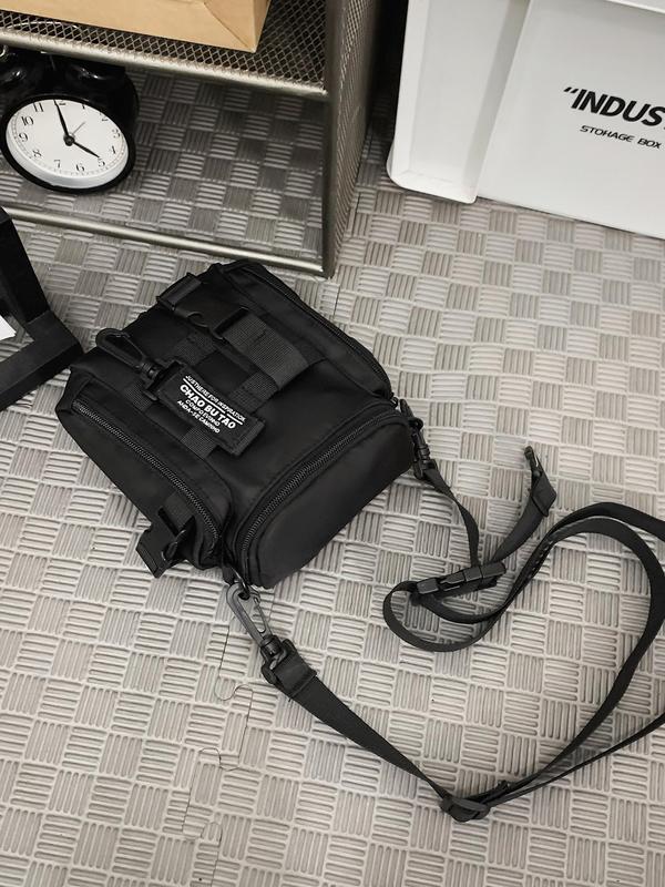 Men's Casual Plain Zipper Crossbody Bag, Simple Letter Label Decorated Adjustable Strap Phone Bag for Daily Used, High-quality Daily Commuting Bag