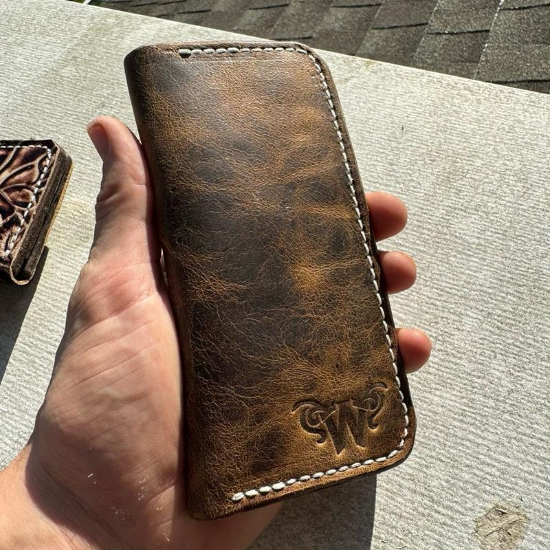 Men’s US Made Distressed Genuine Leather Roper Cowboy Wallet Western Wear for Men