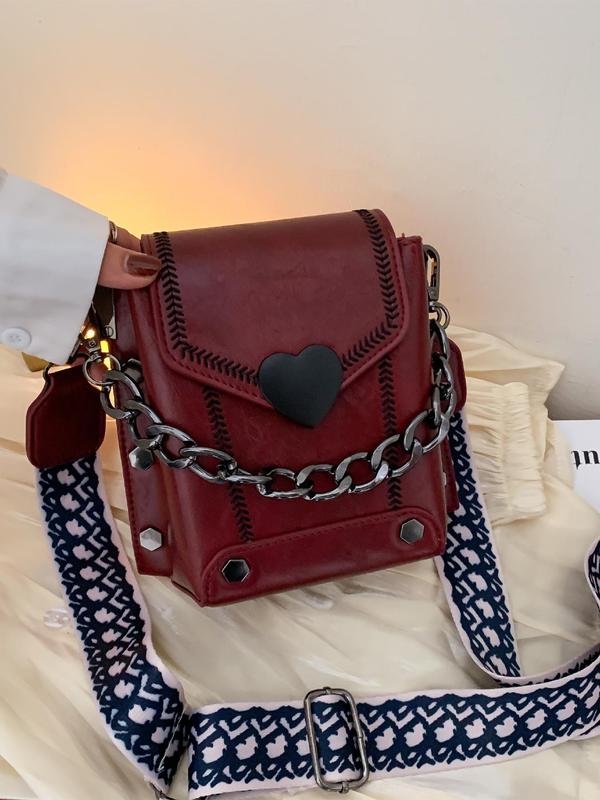 Fashion Chain Decorated Heart Decor Crossbody Bag, Simple Vintage Flap Shoulder Bag for Women, Casual Trendy Versatile High-quality Daily Commuting Bag, Girl Fashionable Shopping Bag, Luxury Designer bag