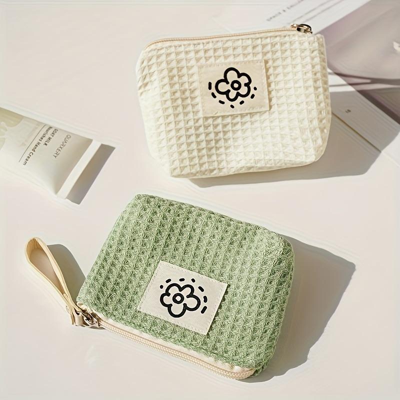 Portable Sanitary Napkin Storage Bag, Cute Cosmetic Storage Bag, Zipper Makeup Bag, Essential for Going Out and Travelling