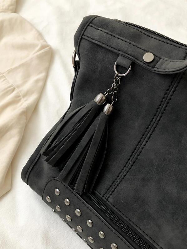 Women's Punk Style Rivet Design Tote Bag, Fashionable Solid Color Shoulder Bag with Charm for Daily Used, Casual Trendy Versatile High-quality Daily Commuting Bag