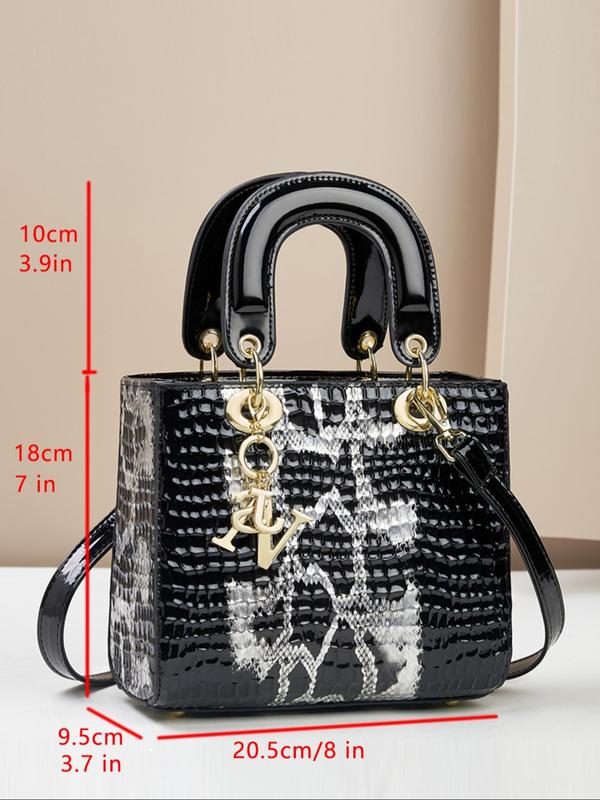 Women's Fashionable Snakeskin Print Handbag with Charm, Casual Versatile Zipper Shoulder Bag for Daily Used, Trendy High-quality Daily Commuting Bag