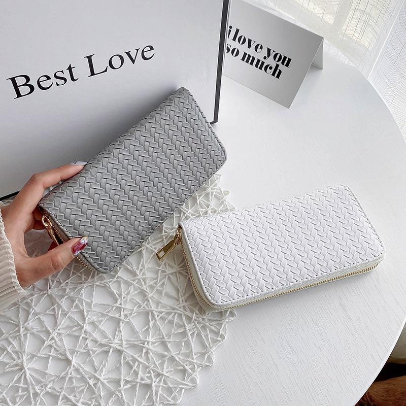 European and American style fashion PU leather woven wallet, zero wallet, new trendy women's wallet, medium to long zipper handbag