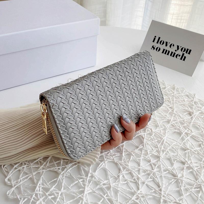 European and American style fashion PU leather woven wallet, zero wallet, new trendy women's wallet, medium to long zipper handbag